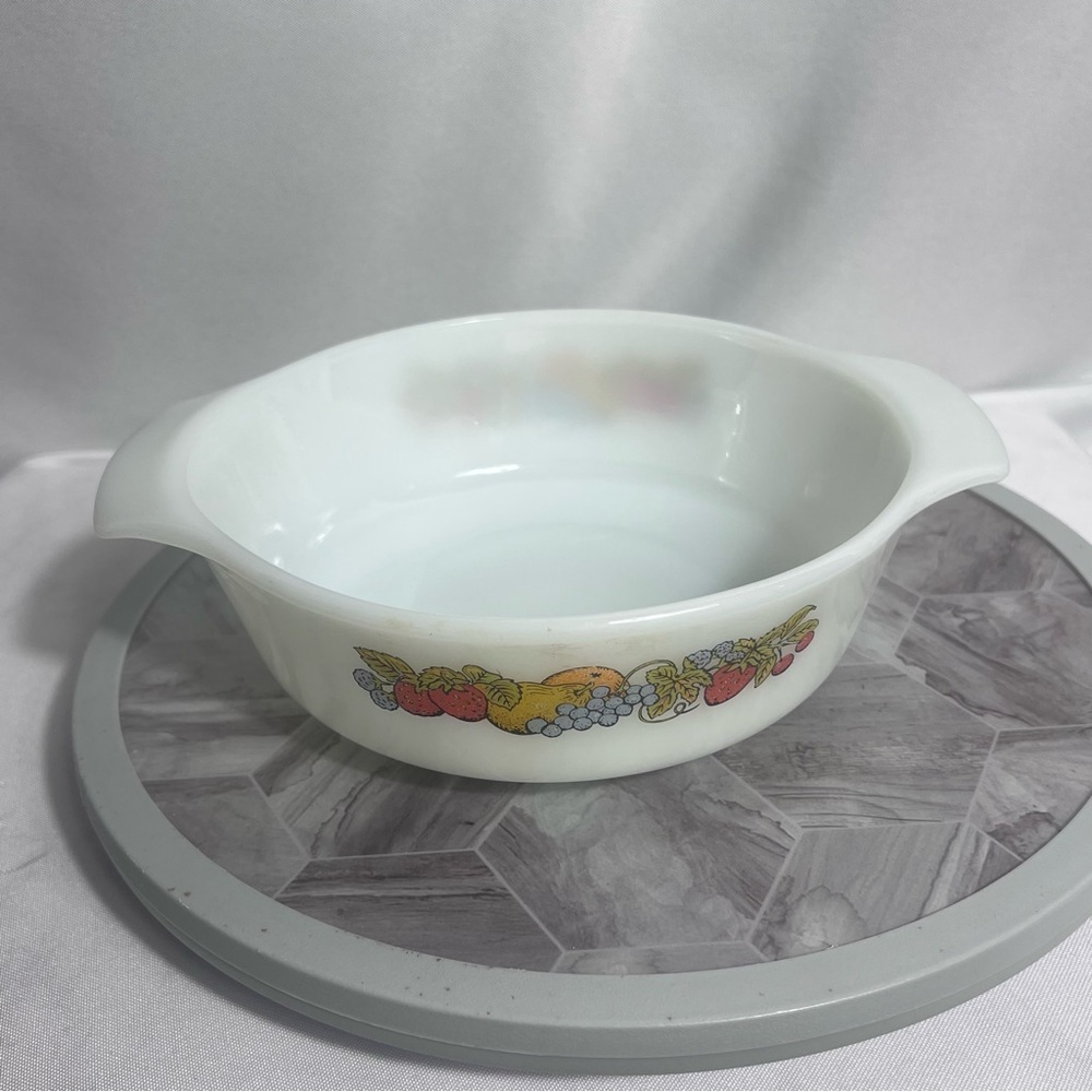 Vintage Anchor Hocking Fruit Harvest Fire-King 1 Qt Casserole Dish USA